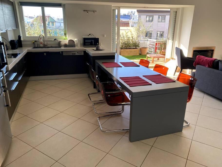 Spacious And Sunkissed 3Br & 2 Bathrooms Apartment Atena Exterior foto
